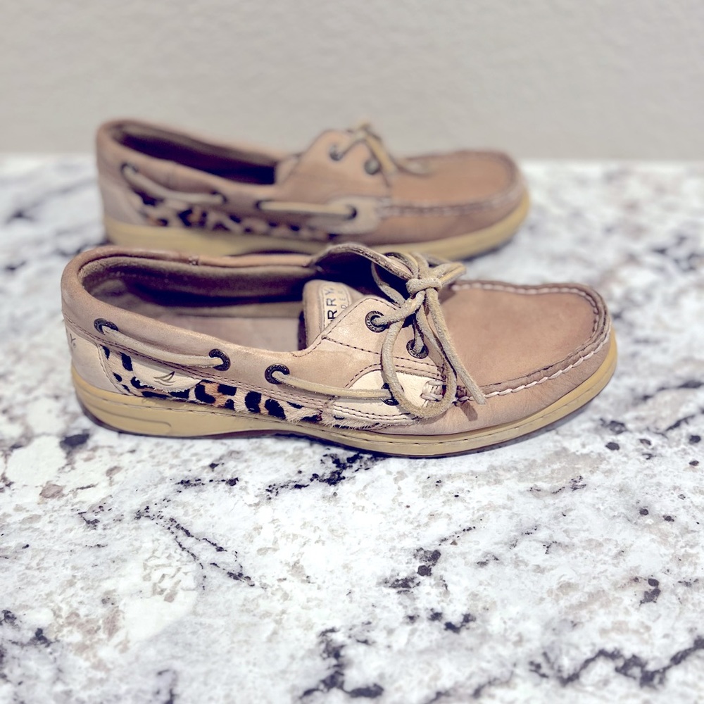 Women’s size 7 Sperry’s